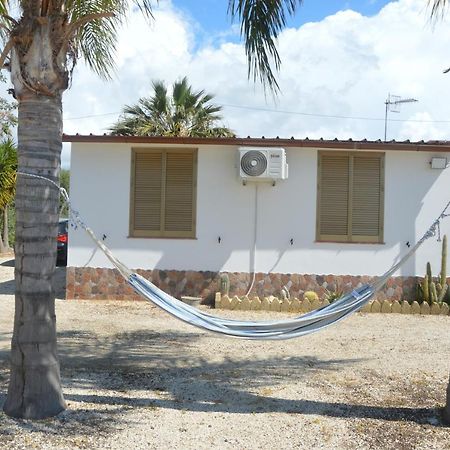 Villa Oasi Menfi Esterno foto