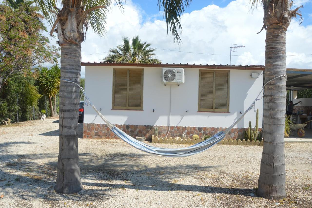 Villa Oasi Menfi Esterno foto