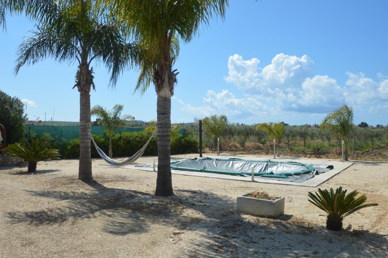 Villa Oasi Menfi Esterno foto